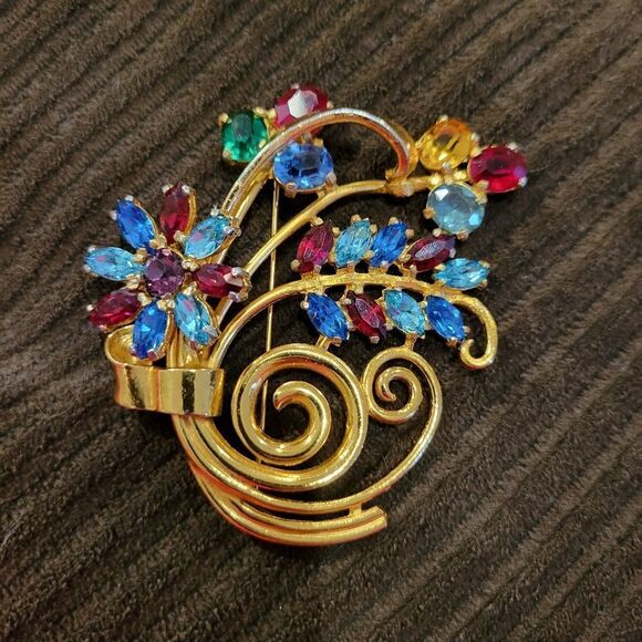 Vintage Coro Rhinestone Floral Swirl MCM Brooch - Picture 4 of 8